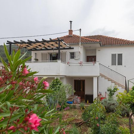 Apartment Marinsko Veli Iz Exterior photo